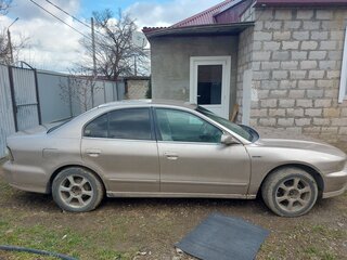 2001 Mitsubishi Galant VIII Рестайлинг, жёлтый, 350000 рублей, вид 2
