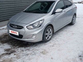 2012 Hyundai Solaris I, серебристый, 700000 рублей, вид 1