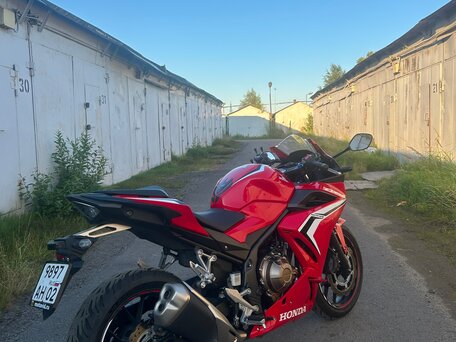 2020 Honda CBR 400R, красный, 650000 рублей, вид 2