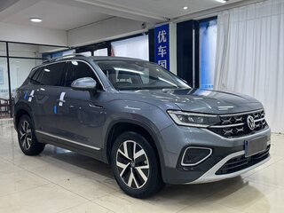 2022 Volkswagen Tayron I, серый, 2650000 рублей, вид 2