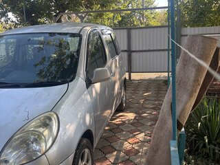 2000 Toyota FunCargo, серебристый, 300000 рублей, вид 3