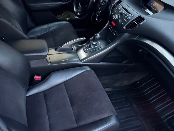 2012 Honda Accord VIII Рестайлинг, белый, 1650000 рублей - вид 5
