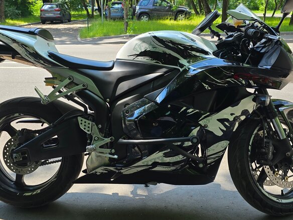 2010 Honda CBR 600RR, чёрный, 900000 рублей - вид 1