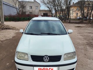 2001 Volkswagen Polo III Рестайлинг, белый, 100000 рублей, вид 1