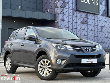 Toyota RAV4 IV (XA40)