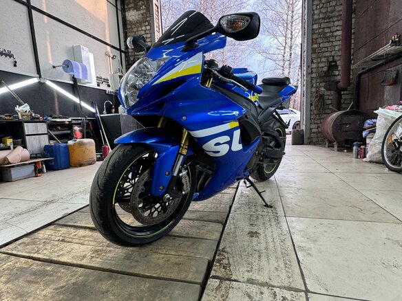 2018 Suzuki GSR 750, синий, 999000 рублей - вид 1