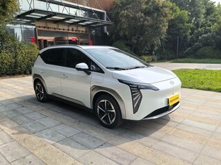 2023 Aion Y Plus 51.9 kWh, белый, 1535005 рублей, вид 3