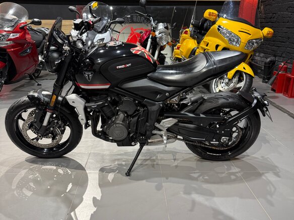 2021 Triumph Trident 660, чёрный, 785000 рублей - вид 6