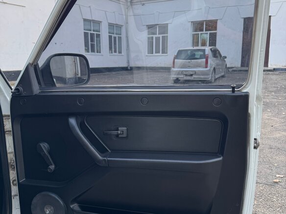 2010 Lada (ВАЗ) 2121 (4x4) I Рестайлинг, белый, 510000 рублей - вид 10
