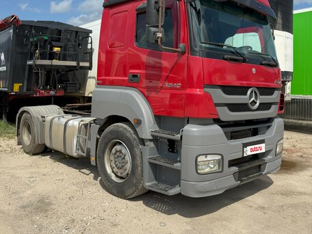 2013 Mercedes-Benz Axor, красный, 2200000 рублей, вид 3