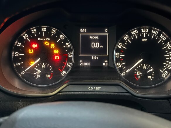 2013 Skoda Octavia III (A7), белый, 1400000 рублей - вид 12