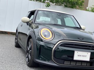 2023 Mini Hatch Cooper III (F55/F56) Рестайлинг 2, зелёный, 1680000 рублей, вид 3