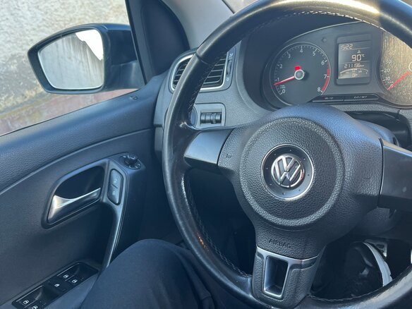 2015 Volkswagen Polo V, чёрный, 750000 рублей - вид 12