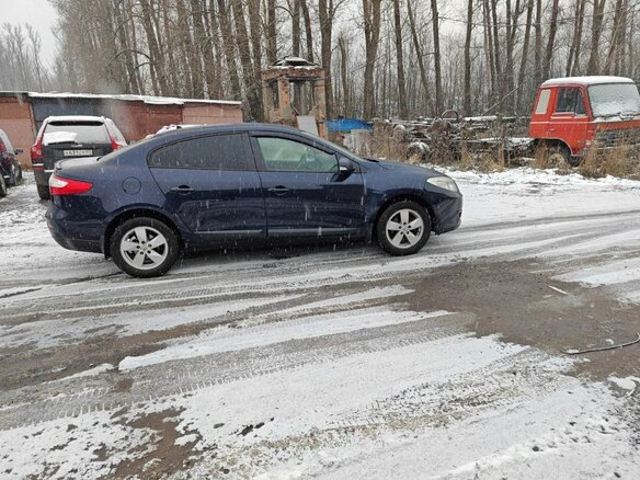 2011 Renault Fluence I, синий, 650000 рублей - вид 1