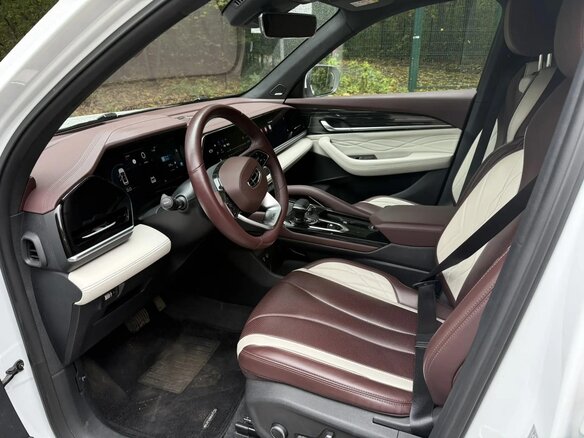2023 Geely Monjaro (Xingyue L) I, белый, 3070000 рублей - вид 6