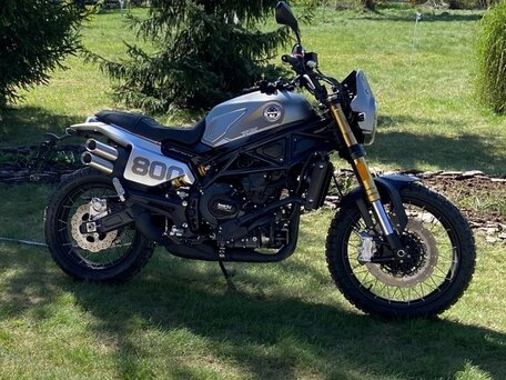 2024 Benelli Leoncino 800 Trail, серебристый, 650000 рублей, вид 2