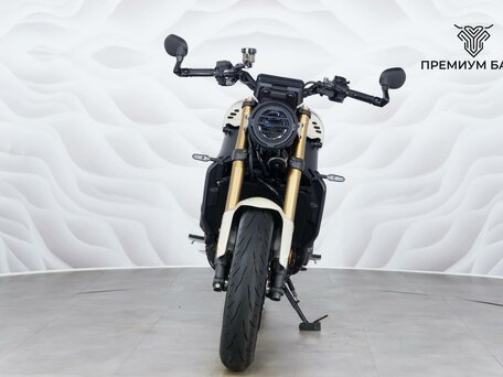 2025 Yamaha XSR900, бежевый, 1299000 рублей, вид 4
