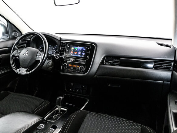 2020 Mitsubishi Outlander III Рестайлинг 3, белый, 1949000 рублей - вид 8