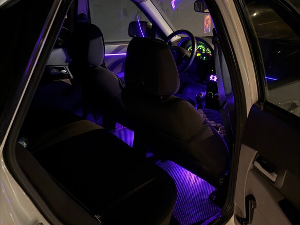 2010 Lada (ВАЗ) Priora I, белый, 390000 рублей - вид 10