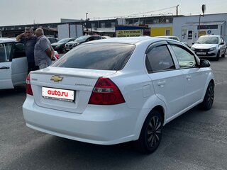 2011 Chevrolet Aveo I Рестайлинг, белый, 580000 рублей, вид 3