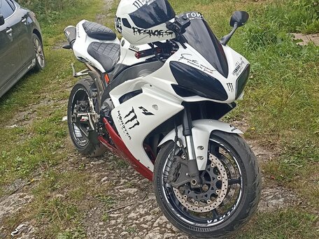 2008 Yamaha YZF-R1, белый, 750000 рублей, вид 1