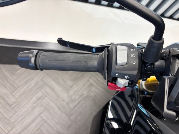 2021 BMW G 310 R, чёрный, 430000 рублей - вид 7