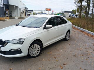 2021 Skoda Rapid II, белый, 1370000 рублей, вид 4