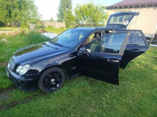 2005 Mercedes-Benz C-Класс 200 II (W203) Рестайлинг, чёрный, 420000 рублей, вид 3
