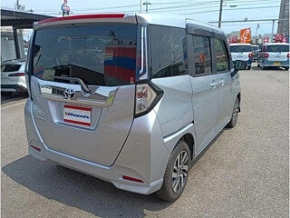 2023 Toyota Roomy I Рестайлинг, белый, 1100000 рублей, вид 4