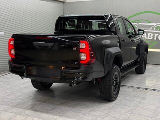 2025 Toyota Hilux VIII Рестайлинг 2, чёрный, 6850000 рублей, вид 2