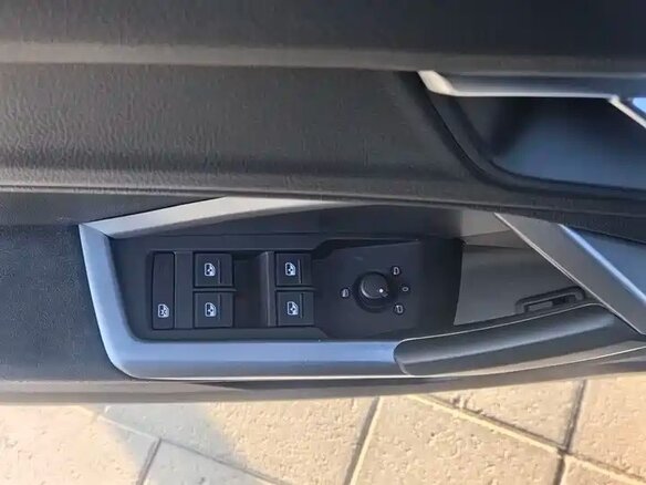 2023 Audi Q3 35 TFSI II (F3), серый, 2453000 рублей - вид 12