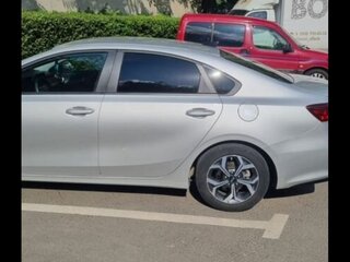 2019 Kia Forte III, серебристый, 1450000 рублей, вид 4
