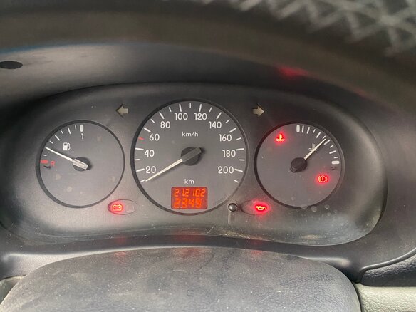 2004 Renault Symbol I Рестайлинг, серый, 380000 рублей - вид 9