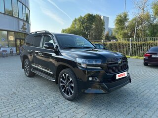 2019 Toyota Land Cruiser 200 Series Рестайлинг 2, чёрный, 9100000 рублей, вид 2