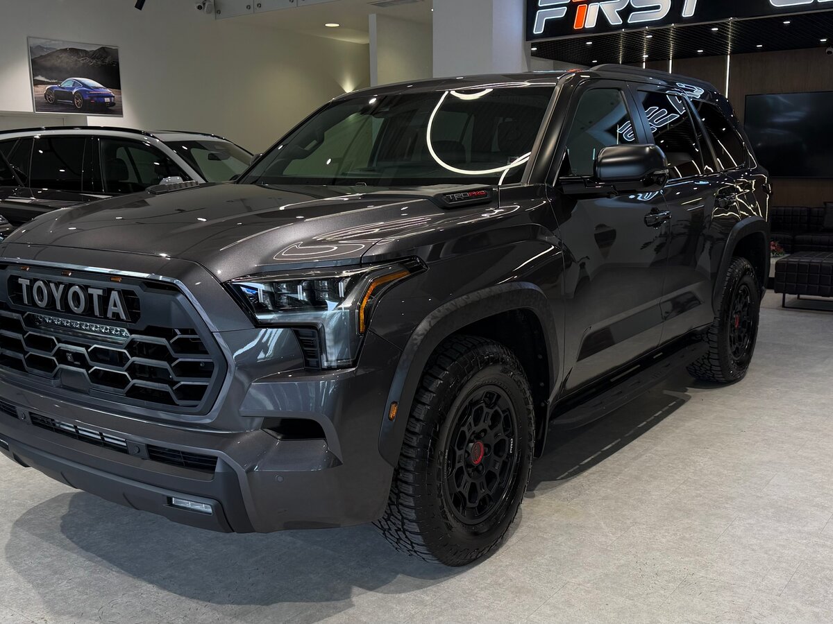 Открыть фотографии: Toyota Sequoia III
