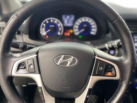 2012 Hyundai Solaris I, чёрный, 890000 рублей - вид 8