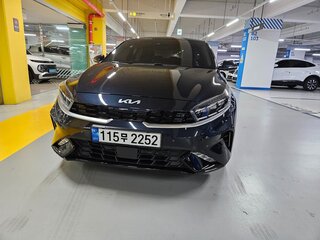 2023 Kia K3 II Рестайлинг, синий, 1460000 рублей, вид 2