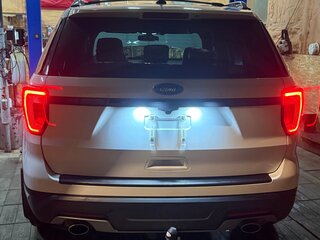 2019 Ford Explorer V Рестайлинг 2, белый, 2500000 рублей, вид 3