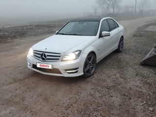 2011 Mercedes-Benz C-Класс 200 III (W204) Рестайлинг, белый, 1050000 рублей, вид 2