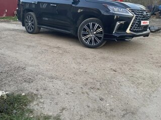 2018 Lexus LX 570 III Рестайлинг 2, чёрный, 8300000 рублей, вид 3