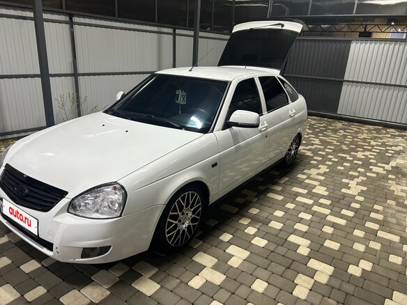 2011 Lada (ВАЗ) Priora I, белый, 430000 рублей - вид 1