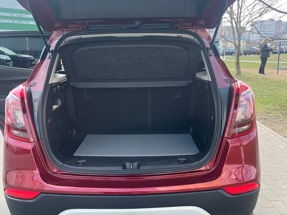 2021 Buick Encore I Рестайлинг, красный, 1290000 рублей - вид 9