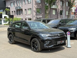 2026 Volkswagen Tiguan L Pro III (China Market), чёрный, 4040000 рублей, вид 3
