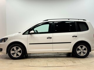 2013 Volkswagen Touran I Рестайлинг 2, белый, 999000 рублей, вид 4
