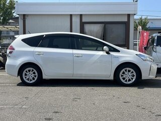 2021 Toyota Prius Alpha I (ZVW40/41) Рестайлинг, белый, 1725000 рублей, вид 4