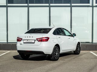 2017 Lada (ВАЗ) Vesta I, белый, 720000 рублей, вид 2