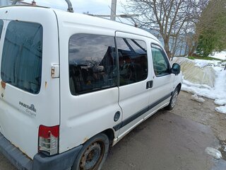 2008 Peugeot Partner I Рестайлинг, белый, 220000 рублей, вид 2