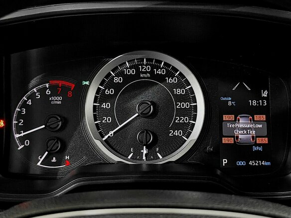 2023 Toyota Corolla XII (E210), белый, 2100000 рублей - вид 5