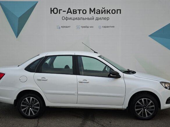 2026 Lada (ВАЗ) Granta I Рестайлинг, белый, 1290000 рублей - вид 5