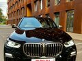 2019 BMW X5 M50d IV (G05/G18), чёрный, 7900000 рублей - вид 2